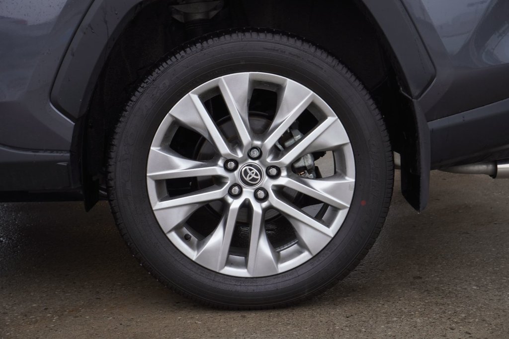 2025 Toyota RAV4 XLE PREMIUM|MOONROOF|H/STEERING|DRIVE MODE SELECT in Ajax, Ontario at Lexus of Lakeridge - 18 - w1024h768px
