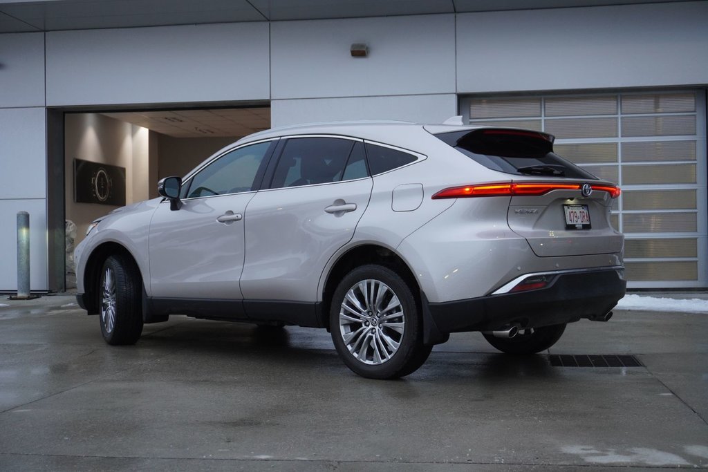 2024 Toyota VENZA HYBRID Venza XLE in Ajax, Ontario at Lexus of Lakeridge - 18 - w1024h768px