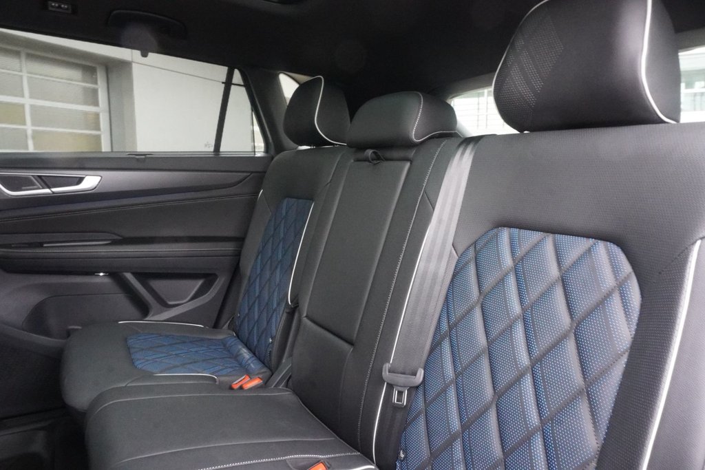 2026 Volkswagen ATLAS CROSS SPORT EXECLINE 4MOTION|HARMAN/KARDON|H/V FRONT SEATS|PANORAMIC in Ajax, Ontario at Lexus of Lakeridge - 11 - w1024h768px