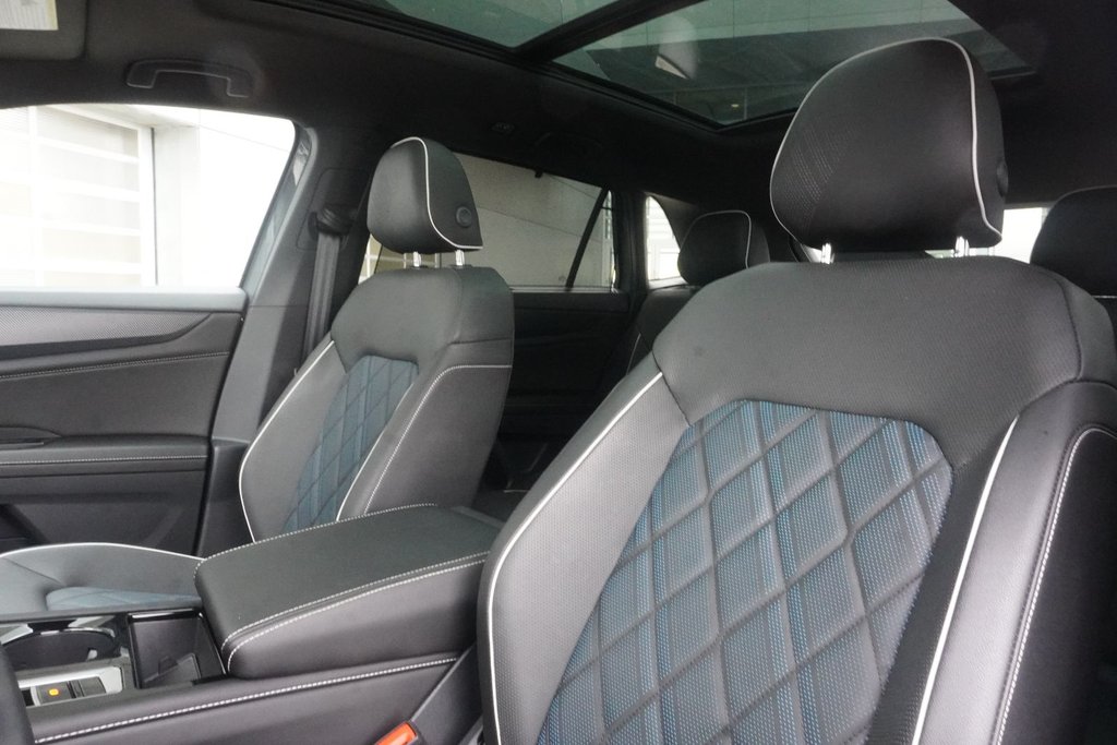 2026 Volkswagen ATLAS CROSS SPORT EXECLINE 4MOTION|HARMAN/KARDON|H/V FRONT SEATS|PANORAMIC in Ajax, Ontario at Lexus of Lakeridge - 10 - w1024h768px