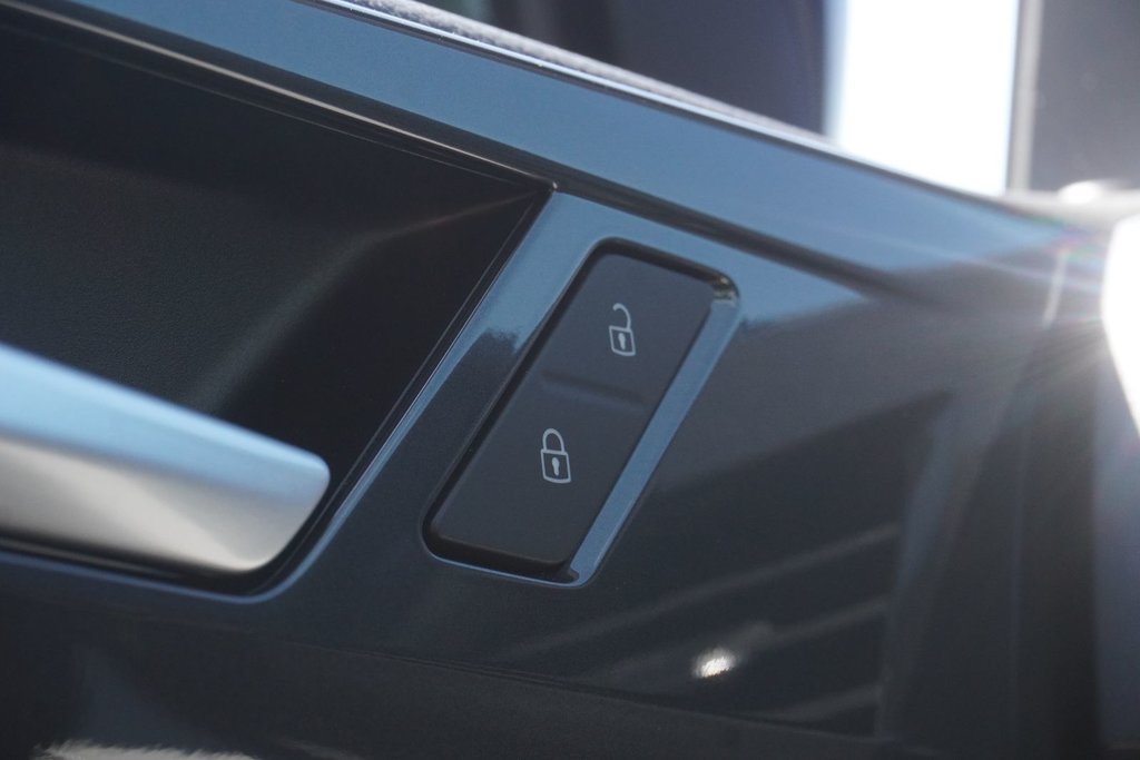 2023 Volkswagen Taos HIGHLINE|BEATS SOUND SYSTEM|NAVI|PANORAMIC|CARPLAY in Ajax, Ontario at Lexus of Lakeridge - 3 - w1024h768px