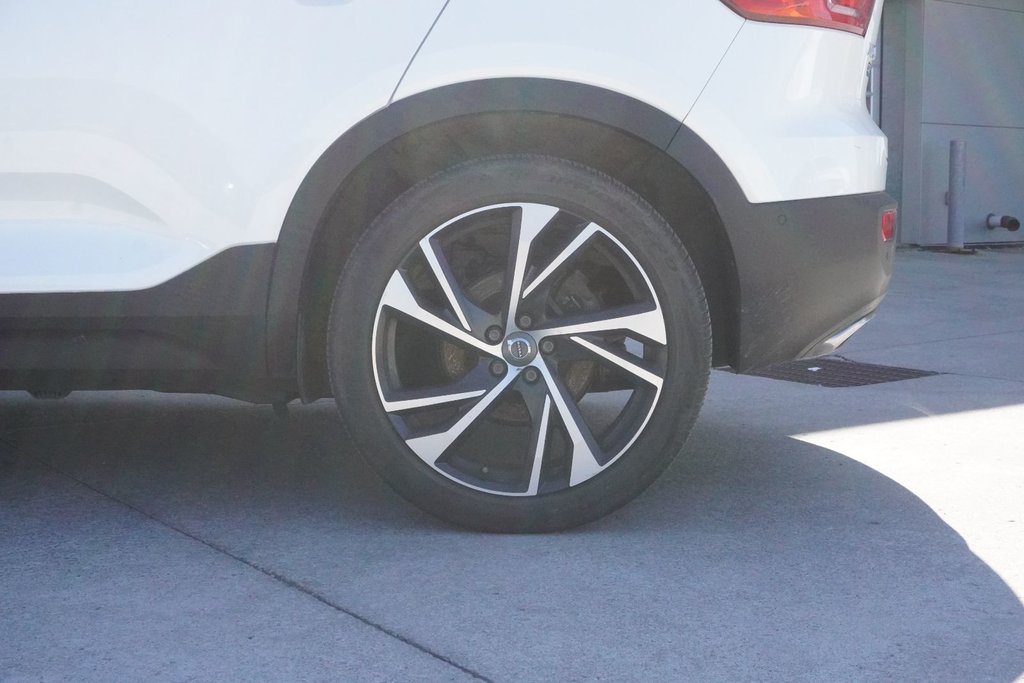 2019 Volvo XC40 T5 AWD R-DESIGN|HARMAN/KARDON|360 CAM|PANORAMIC in Ajax, Ontario at Lexus of Lakeridge - 14 - w1024h768px