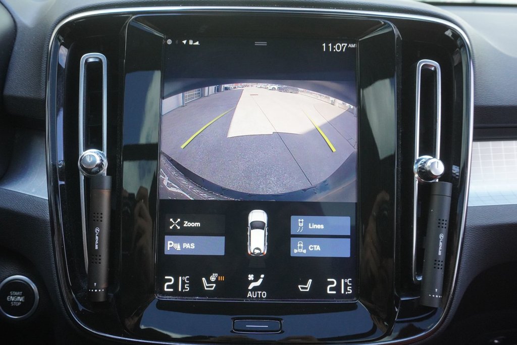 2020 Volvo XC40 T5 AWD MOMEMNTUM|NAVI|PANORAMIC|H/STEERING|CARPLAY in Ajax, Ontario at Lexus of Lakeridge - 9 - w1024h768px