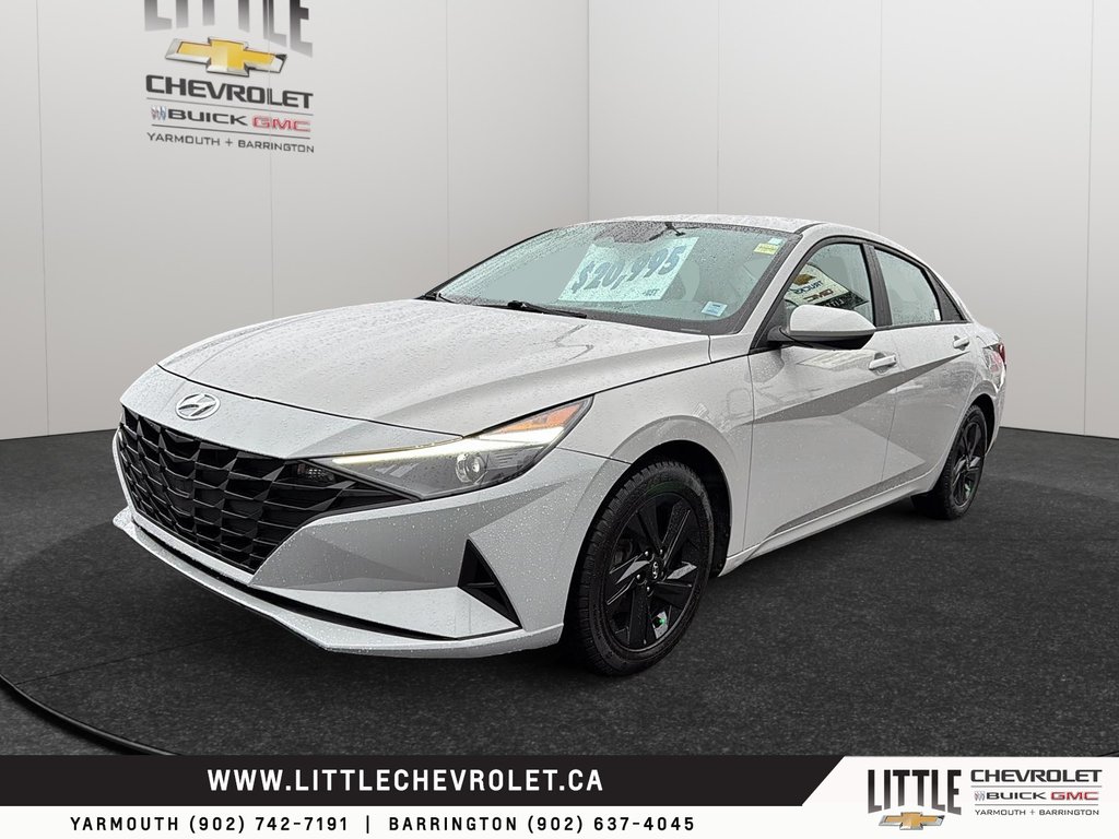 Hyundai Elantra  2022 à Yarmouth, Nouvelle-Écosse - 1 - w1024h768px