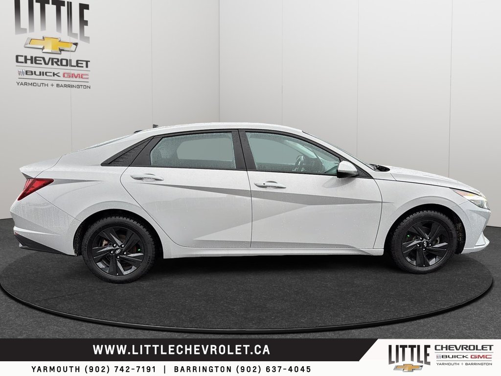 Hyundai Elantra  2022 à Yarmouth, Nouvelle-Écosse - 4 - w1024h768px
