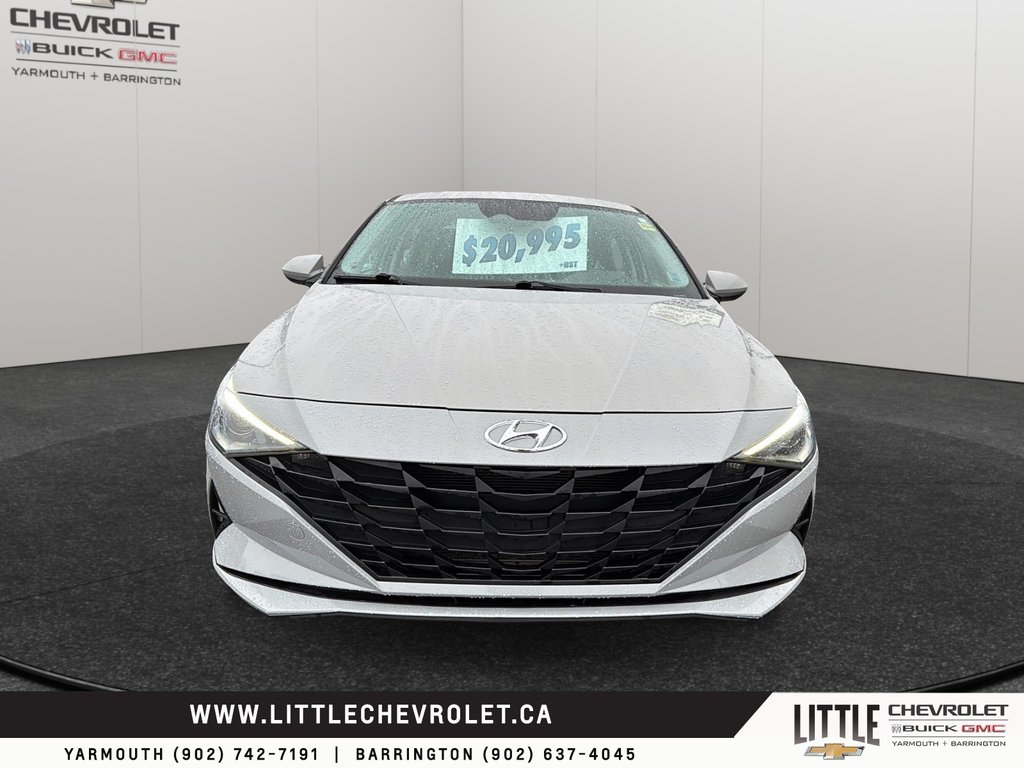 Hyundai Elantra  2022 à Yarmouth, Nouvelle-Écosse - 2 - w1024h768px