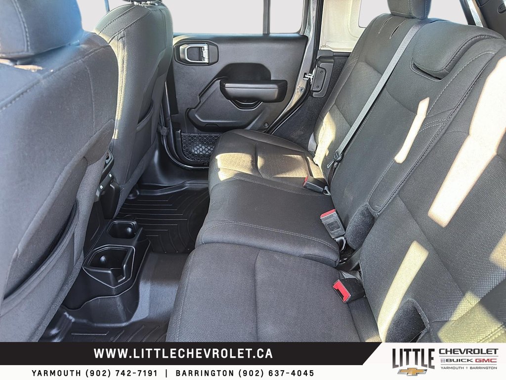 Jeep Wrangler Unlimited  2019 à Yarmouth, Nouvelle-Écosse - 12 - w1024h768px