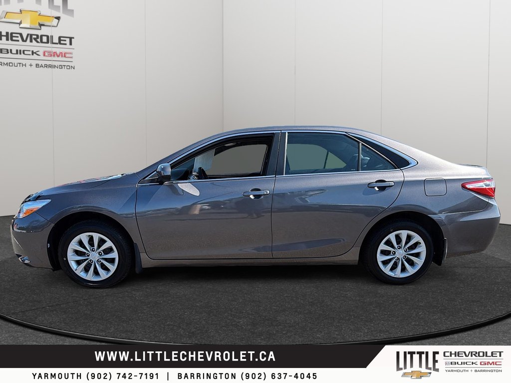 2017 Toyota Camry in Yarmouth, Nova Scotia - 5 - w1024h768px