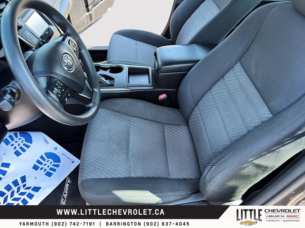 2017 Toyota Camry in Yarmouth, Nova Scotia - 10 - w1024h768px
