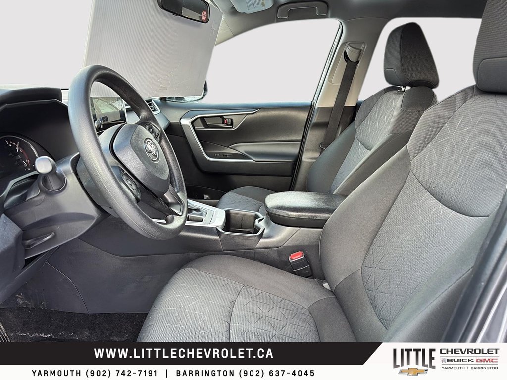 Toyota RAV4  2025 à Yarmouth, Nouvelle-Écosse - 5 - w1024h768px