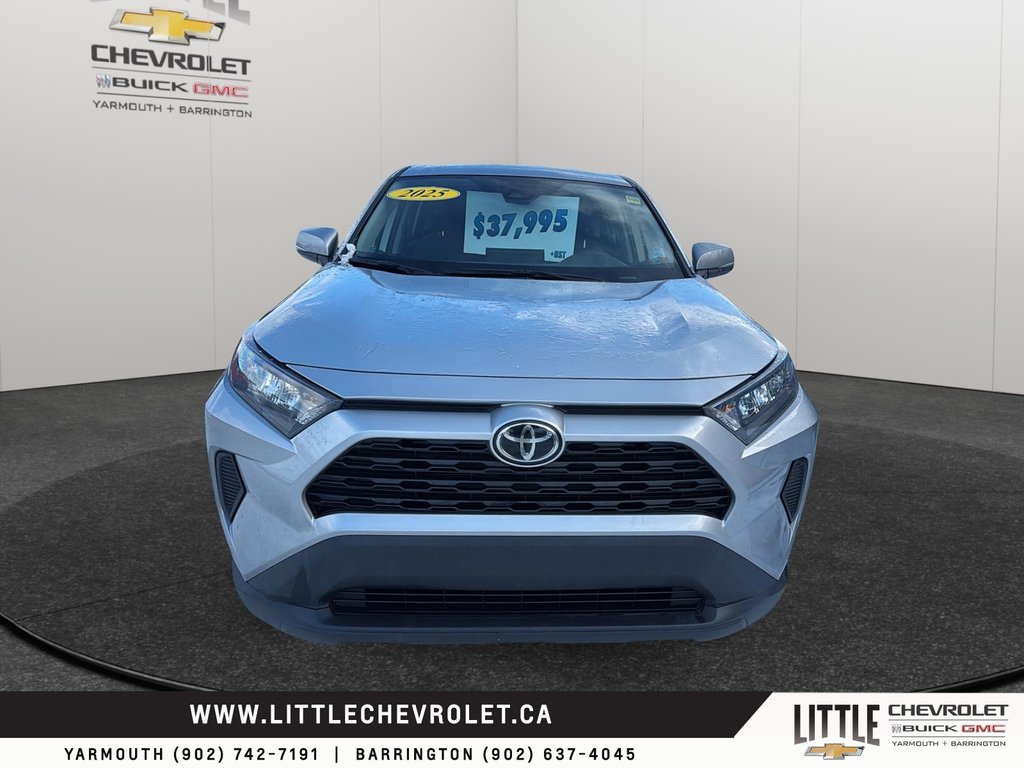 Toyota RAV4  2025 à Yarmouth, Nouvelle-Écosse - 2 - w1024h768px