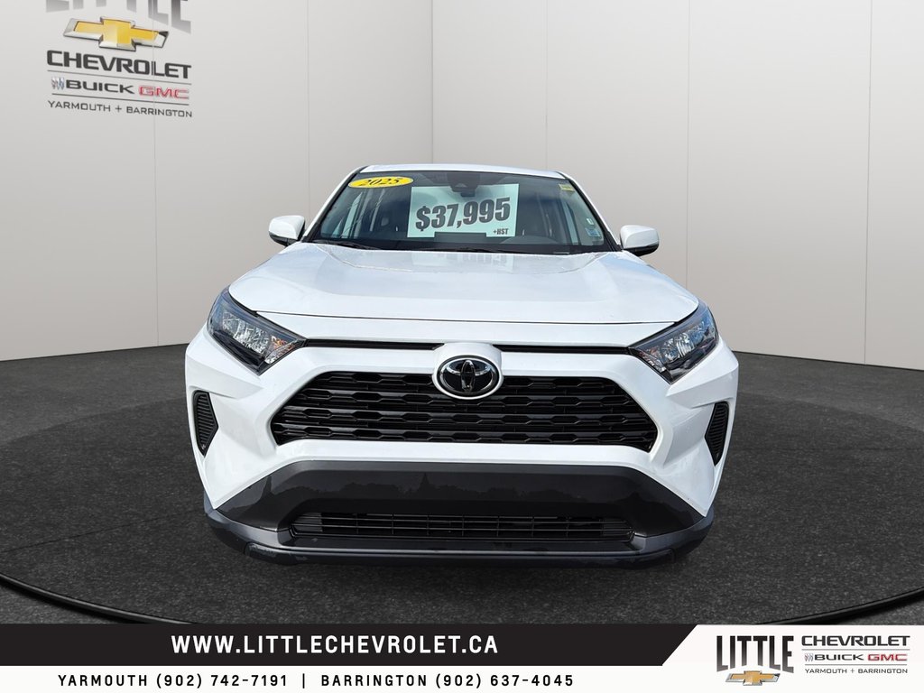 Toyota RAV4  2025 à Yarmouth, Nouvelle-Écosse - 2 - w1024h768px