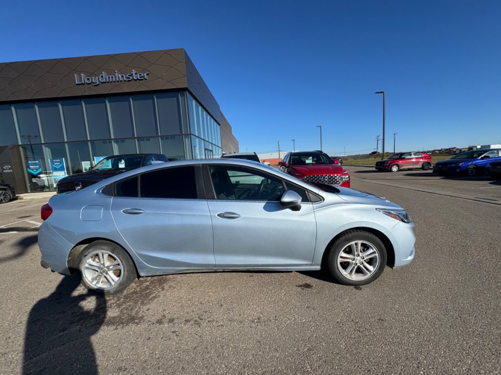 2017  Cruze LT in Lloydminster, Saskatchewan - 8 - w1024h768px