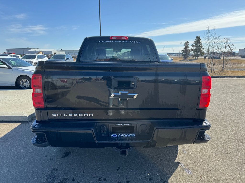 2018  Silverado 1500 Custom in Lloydminster, Saskatchewan - 6 - w1024h768px
