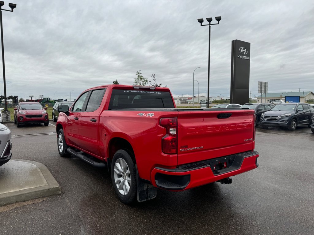 2022  Silverado 1500 Custom in Lloydminster, Saskatchewan - 5 - w1024h768px