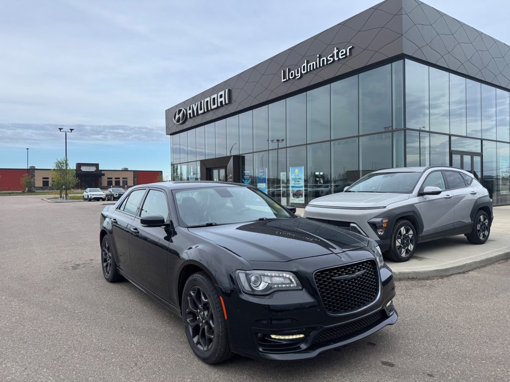 2022  300 Touring L in Lloydminster, Saskatchewan - 1 - w1024h768px