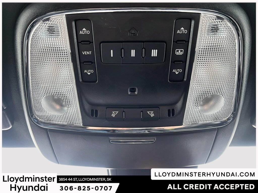 2022 Chrysler 300 S in Lloydminster, Saskatchewan - 21 - w1024h768px