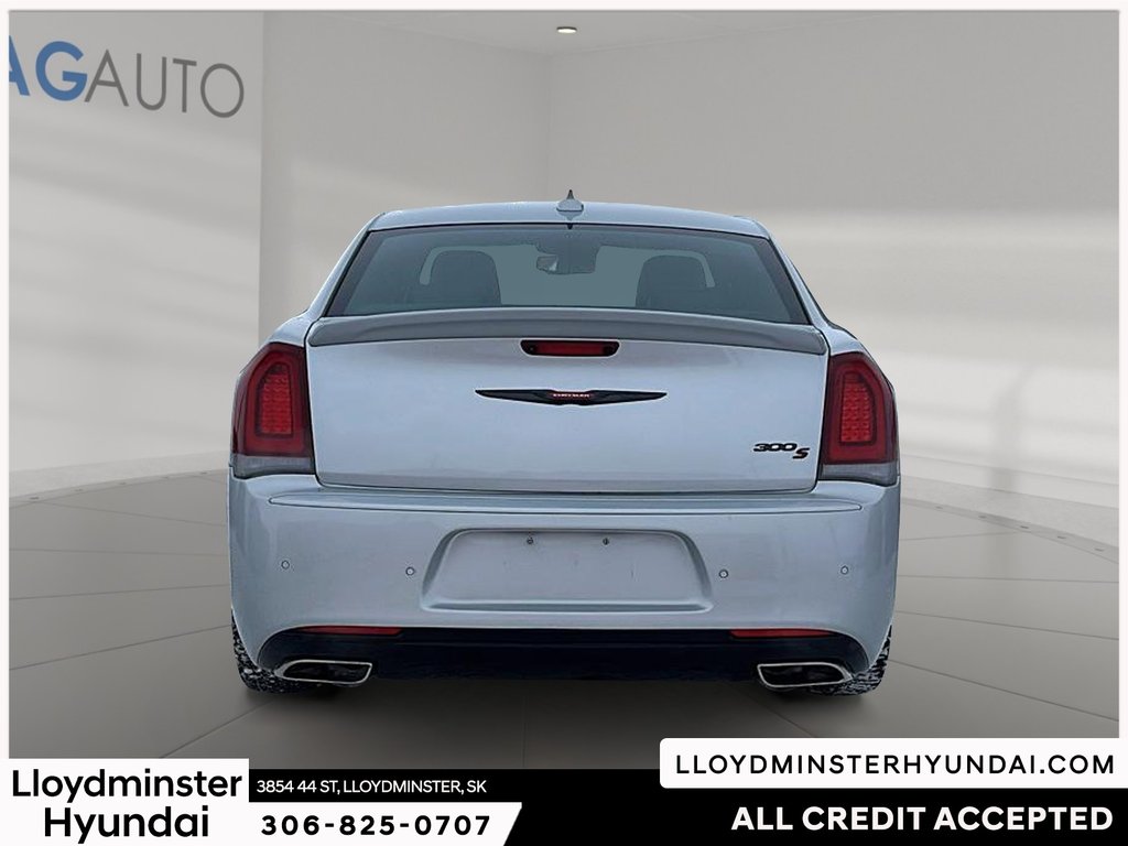 2022 Chrysler 300 S in Lloydminster, Saskatchewan - 6 - w1024h768px