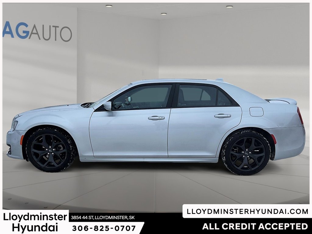 2022 Chrysler 300 S in Lloydminster, Saskatchewan - 8 - w1024h768px