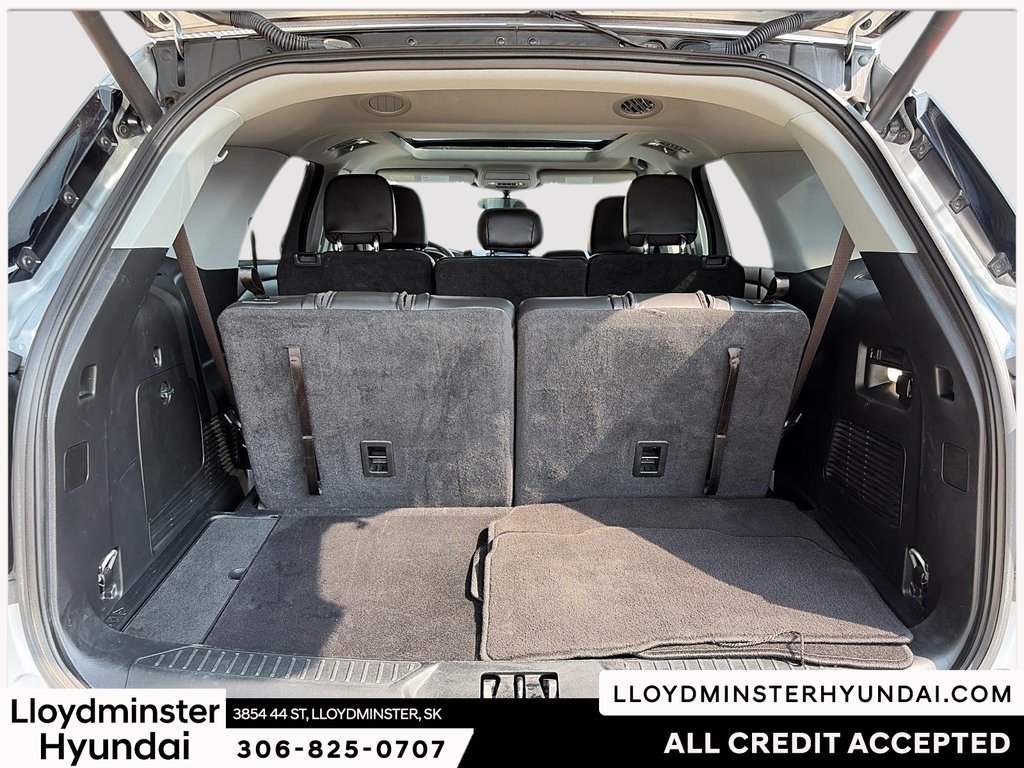 2023 Ford Explorer XLT in Lloydminster, Saskatchewan - 9 - w1024h768px