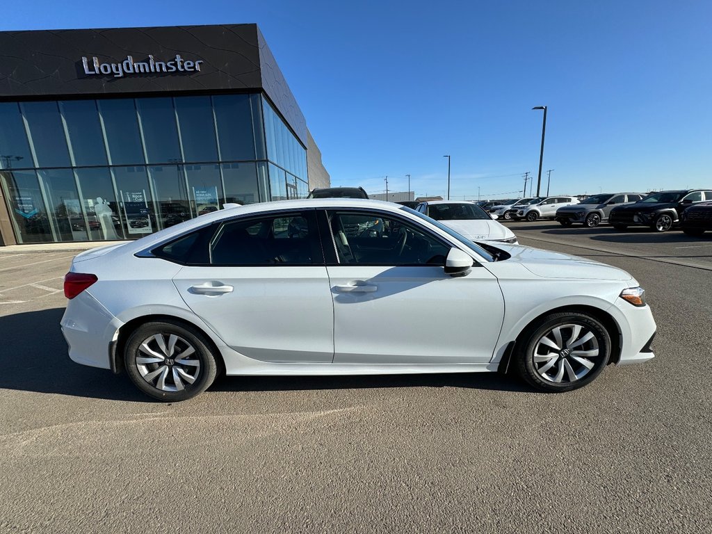2022  Civic Sedan LX in Lloydminster, Saskatchewan - 8 - w1024h768px