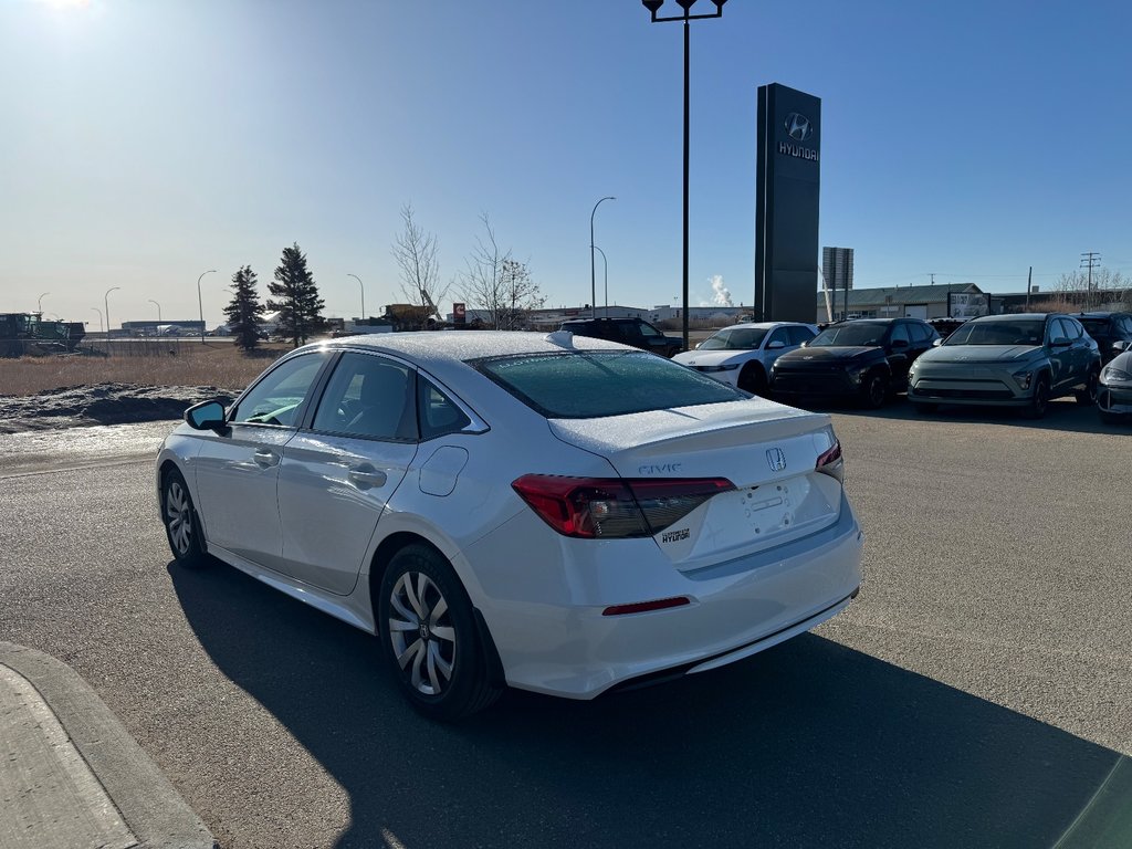 2022  Civic Sedan LX in Lloydminster, Saskatchewan - 5 - w1024h768px