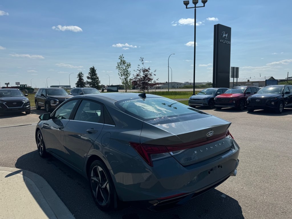 2022  Elantra Ultimate Tech in Lloydminster, Saskatchewan - 5 - w1024h768px