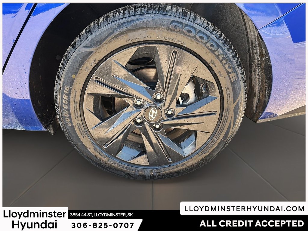 2023 Hyundai Elantra Preferred in Lloydminster, Saskatchewan - 10 - w1024h768px