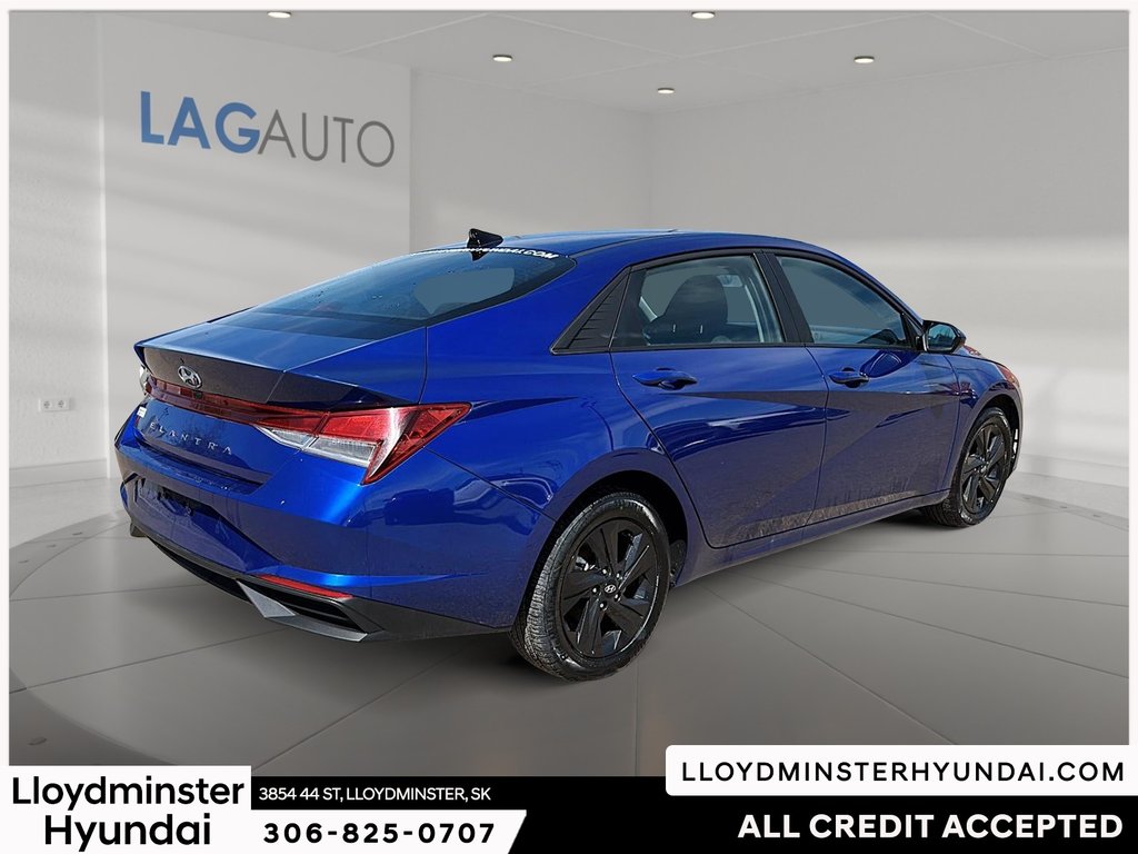 2023 Hyundai Elantra Preferred in Lloydminster, Saskatchewan - 5 - w1024h768px