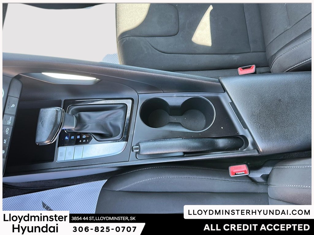 2023 Hyundai Elantra Preferred in Lloydminster, Saskatchewan - 12 - w1024h768px