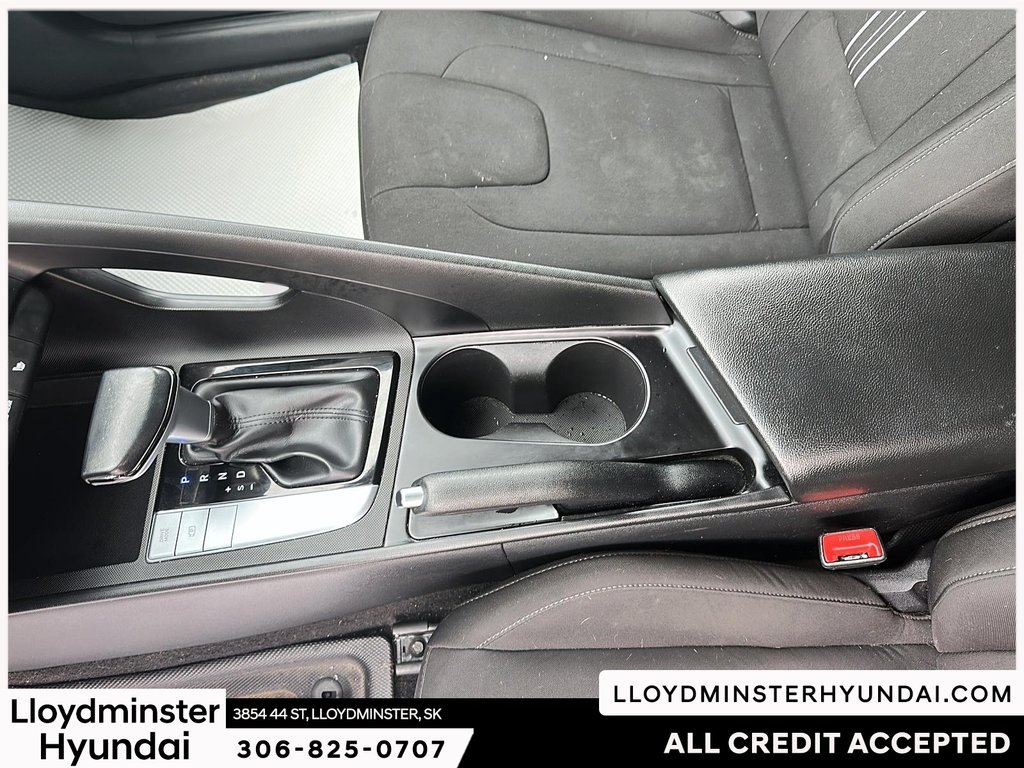 2024 Hyundai Elantra Preferred in Lloydminster, Saskatchewan - 12 - w1024h768px