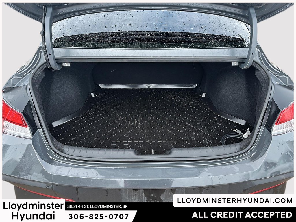 2024 Hyundai Elantra Preferred in Lloydminster, Saskatchewan - 9 - w1024h768px