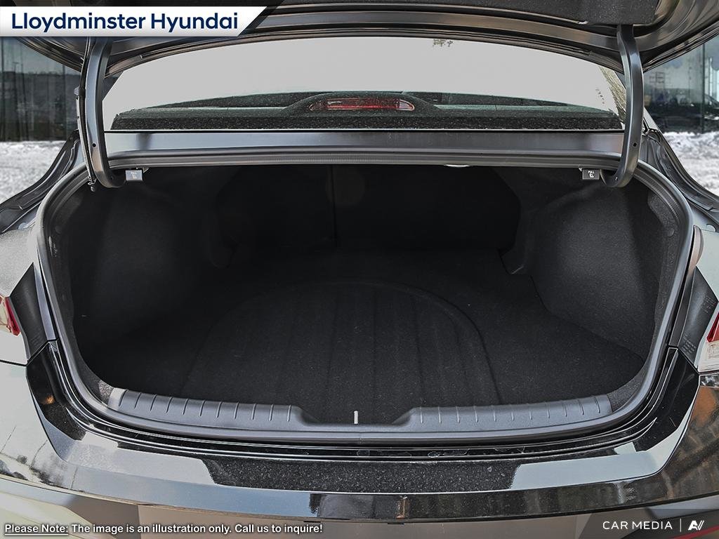 2025 Hyundai Elantra Luxury in Lloydminster, Saskatchewan - 7 - w1024h768px