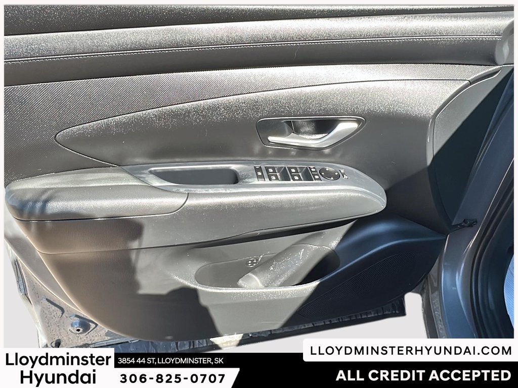 2025 Hyundai Santa Cruz Preferred in Lloydminster, Saskatchewan - 13 - w1024h768px