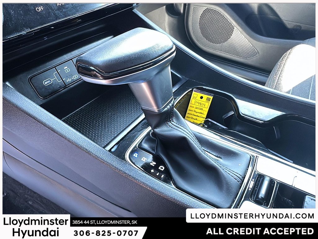 2025 Hyundai Santa Cruz Preferred in Lloydminster, Saskatchewan - 17 - w1024h768px