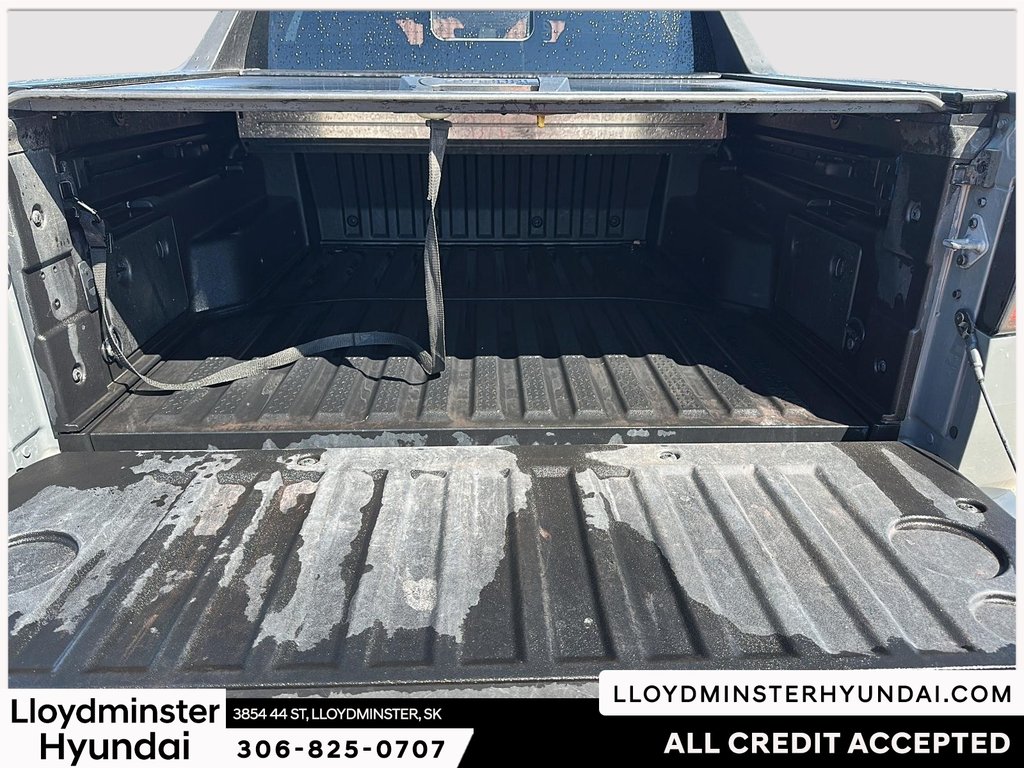 2025 Hyundai Santa Cruz Preferred in Lloydminster, Saskatchewan - 19 - w1024h768px