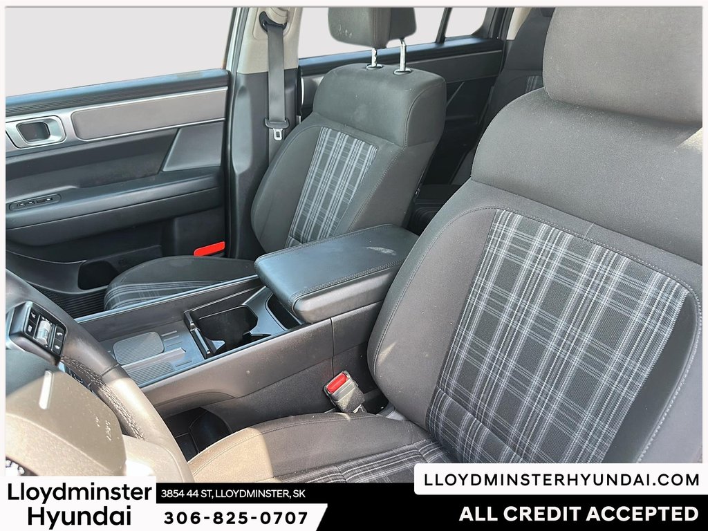 2024 Hyundai Santa Fe Hybrid Preferred in Lloydminster, Saskatchewan - 11 - w1024h768px