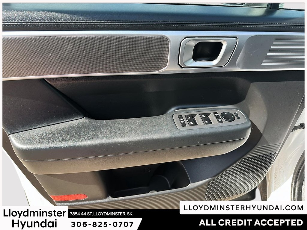 2024 Hyundai Santa Fe Hybrid Preferred in Lloydminster, Saskatchewan - 13 - w1024h768px