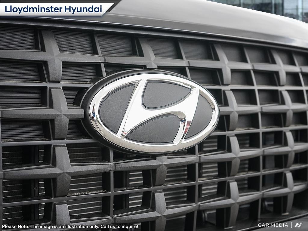 2025 Hyundai Venue Essential in Lloydminster, Saskatchewan - 9 - w1024h768px