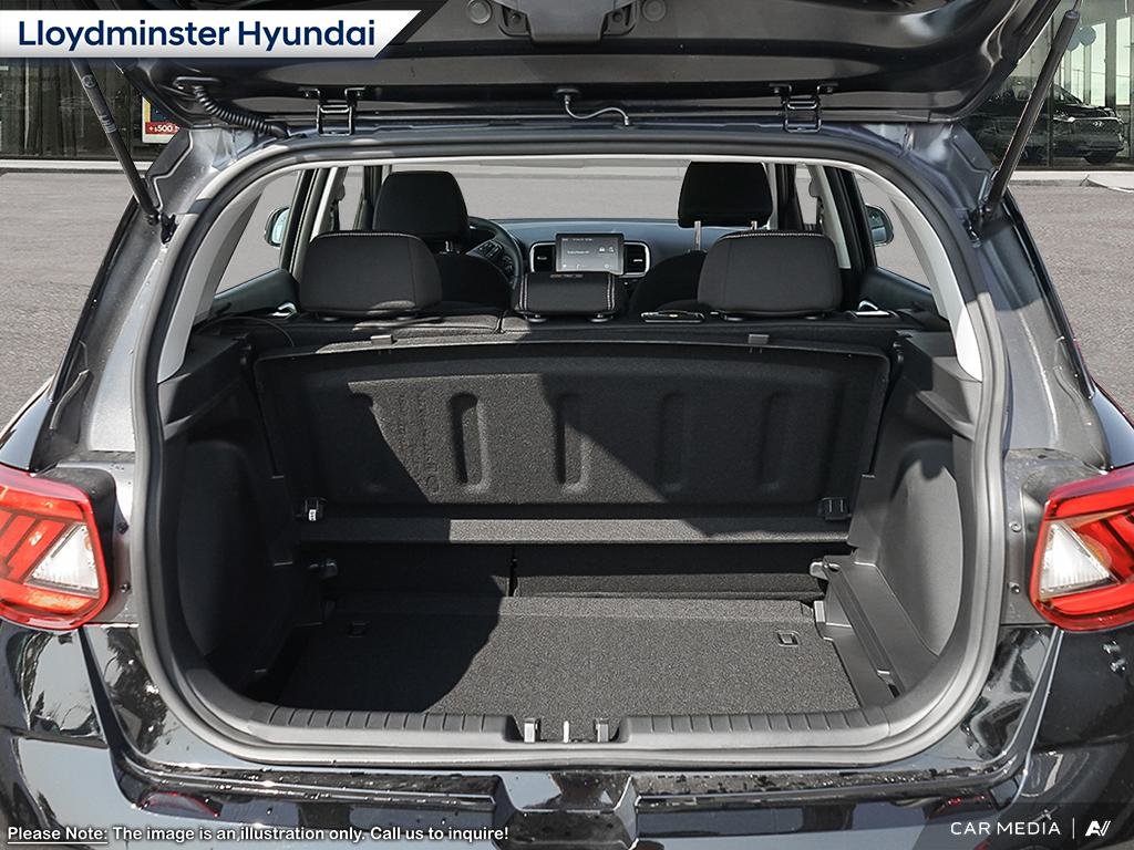 2025 Hyundai Venue Preferred in Lloydminster, Saskatchewan - 7 - w1024h768px