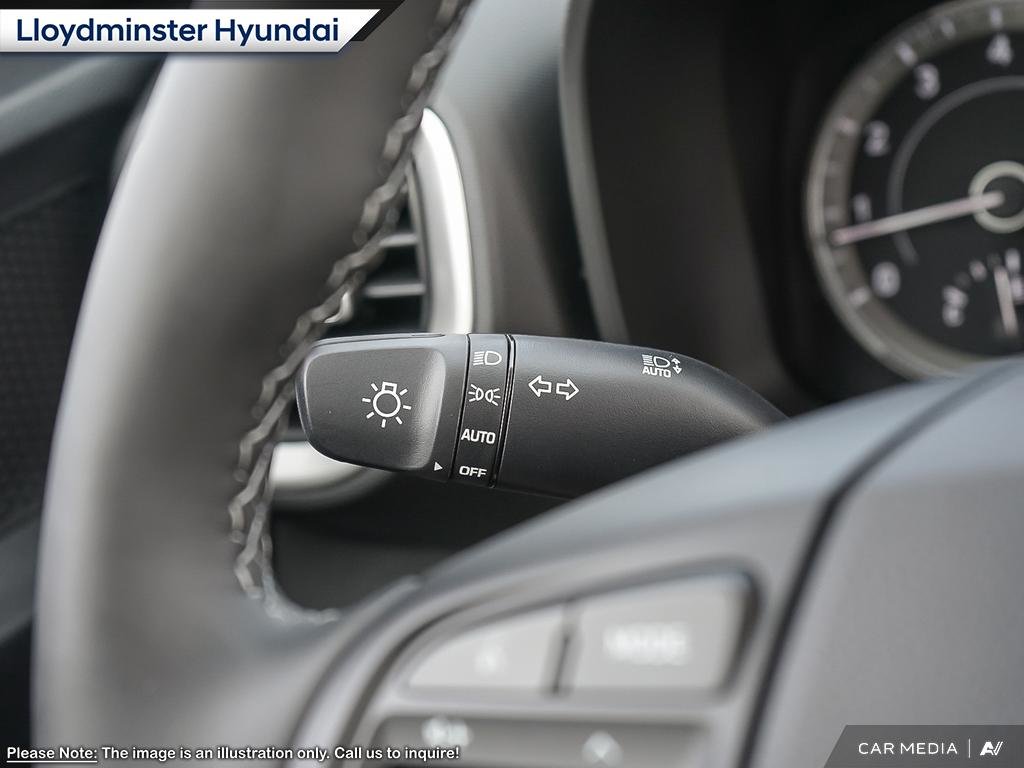 2025 Hyundai Venue Preferred in Lloydminster, Saskatchewan - 22 - w1024h768px