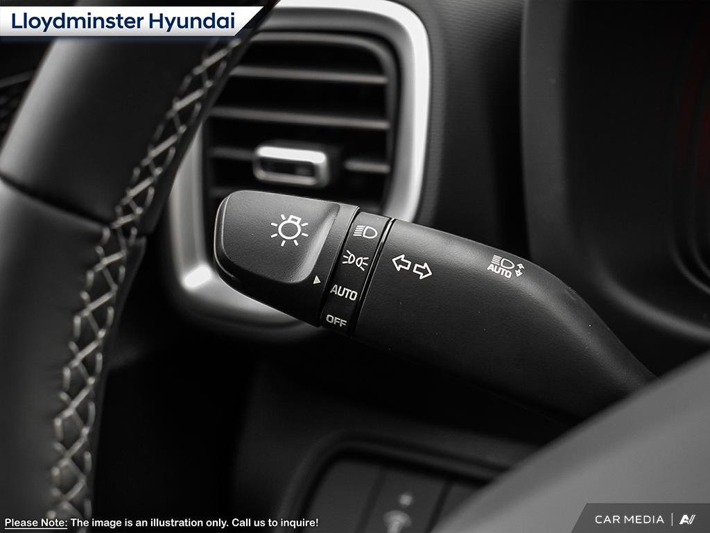 2025 Hyundai Venue Preferred in Lloydminster, Saskatchewan - 25 - w1024h768px