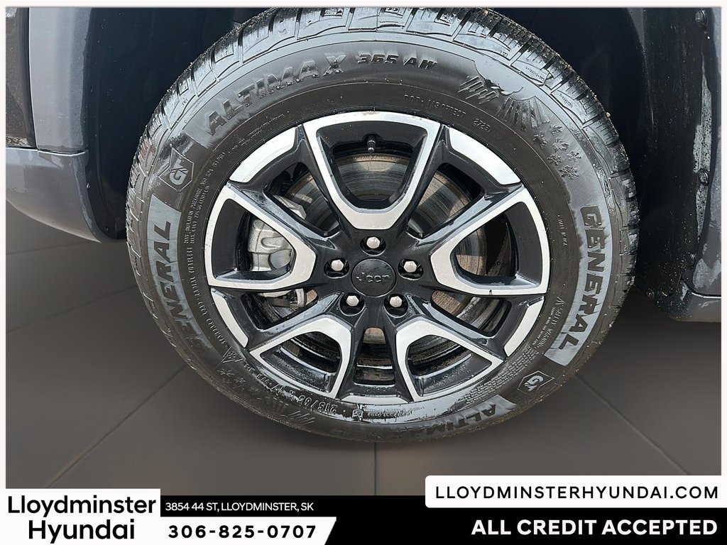2024 Jeep Compass Trailhawk in Lloydminster, Saskatchewan - 10 - w1024h768px