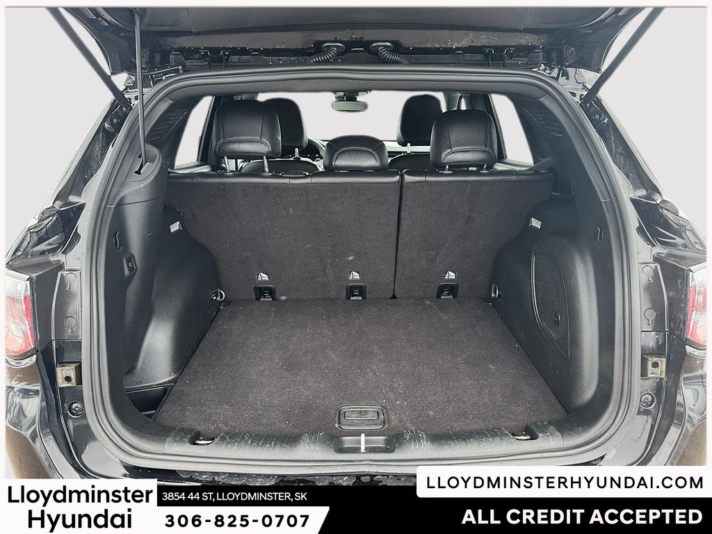 2024 Jeep Compass Trailhawk in Lloydminster, Saskatchewan - 9 - w1024h768px