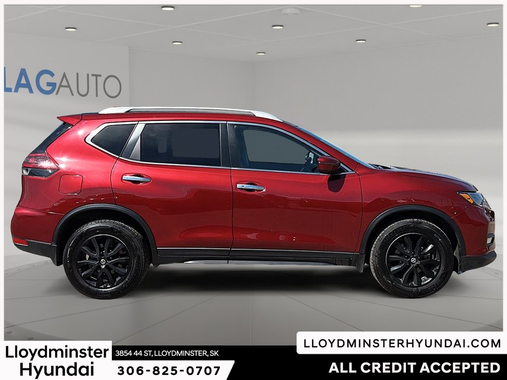 2020 Nissan Rogue SV in Lloydminster, Saskatchewan - 4 - w1024h768px