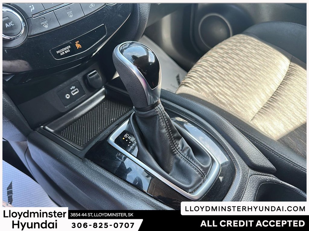 2020 Nissan Rogue SV in Lloydminster, Saskatchewan - 17 - w1024h768px