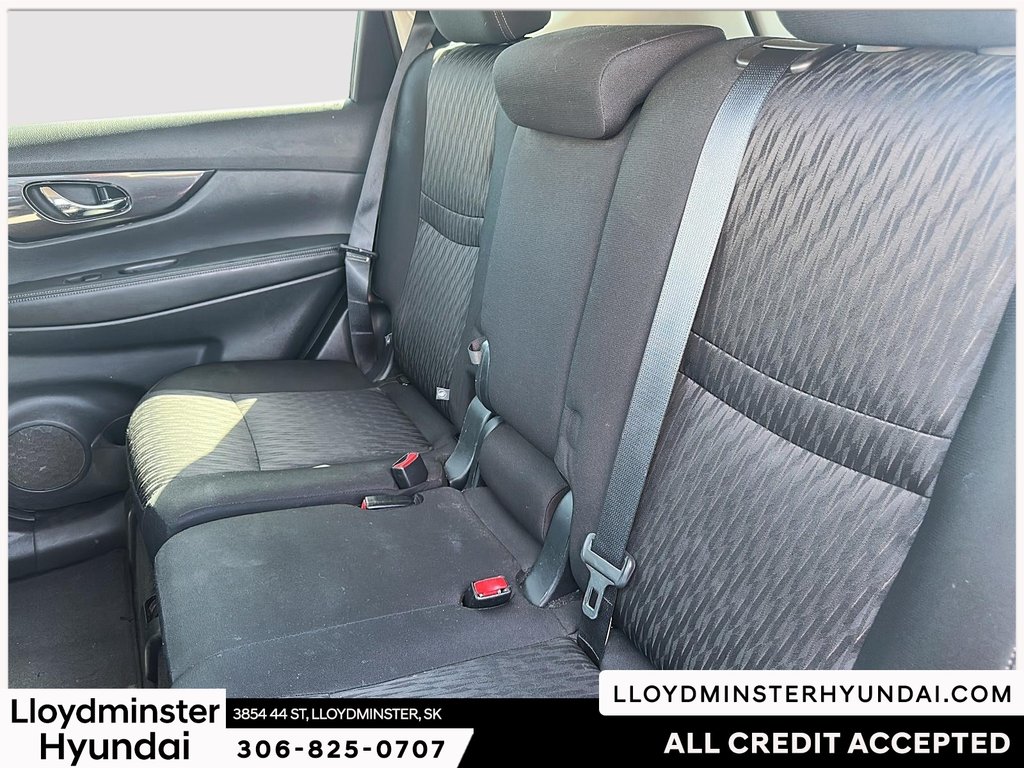 2020 Nissan Rogue SV in Lloydminster, Saskatchewan - 21 - w1024h768px