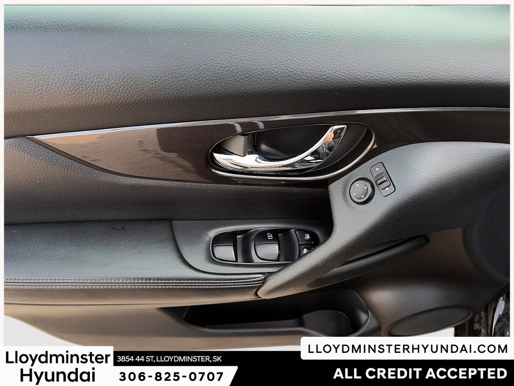 2020 Nissan Rogue SV in Lloydminster, Saskatchewan - 14 - w1024h768px