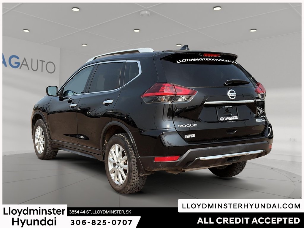 2020 Nissan Rogue SV in Lloydminster, Saskatchewan - 7 - w1024h768px