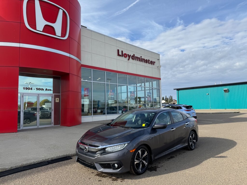 2016  Civic Sedan Touring in Lloydminster, Saskatchewan - 1 - w1024h768px